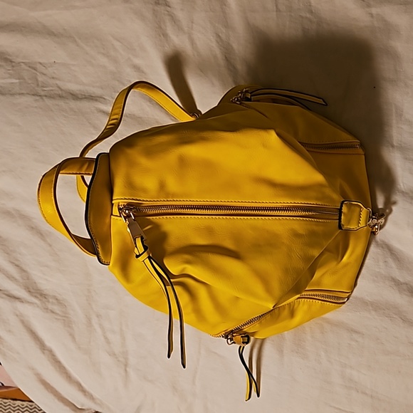 Little Yellow Backpack - Picture 2 of 6